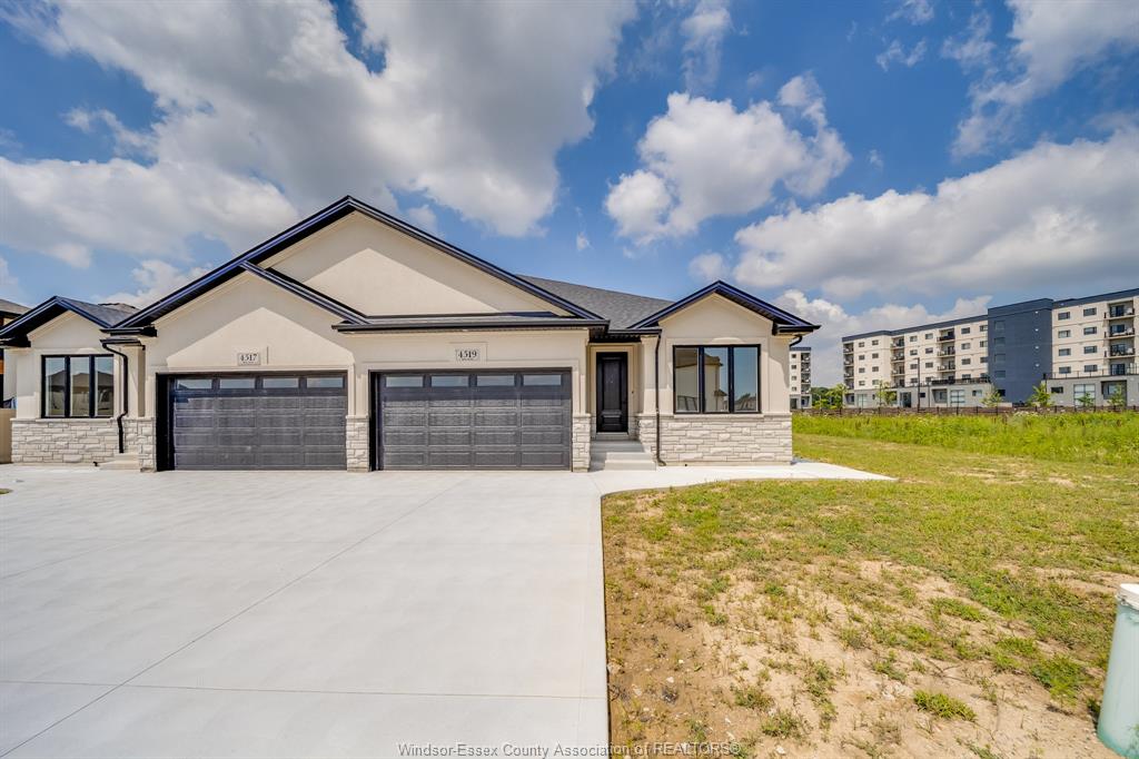 4519-valerio-crois-lasalle-ontario-26016456