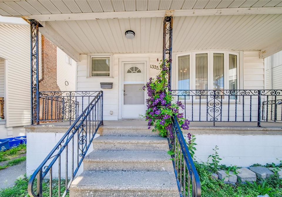 1333-wyandotte-street-windsor-ontario-26016461