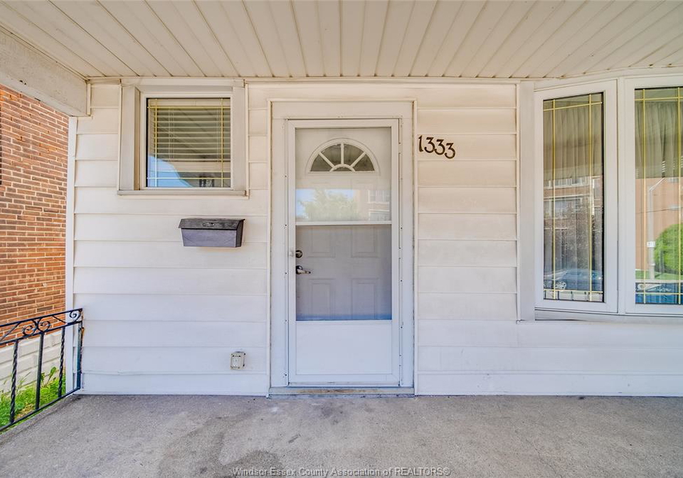 1333-wyandotte-street-windsor-ontario-26016461