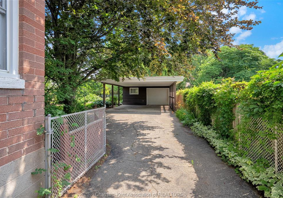 569-victoria-avenue-chatham-ontario-26016463