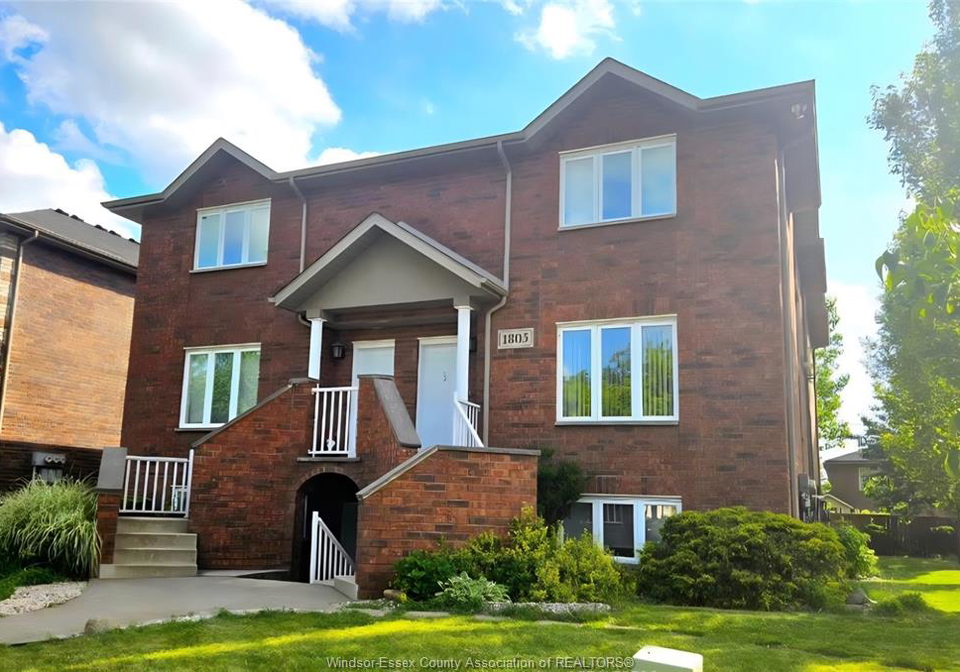 1805-northway-windsor-ontario-26016478