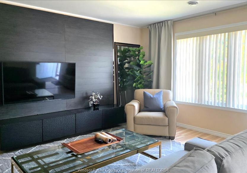 1805-northway-windsor-ontario-26016478