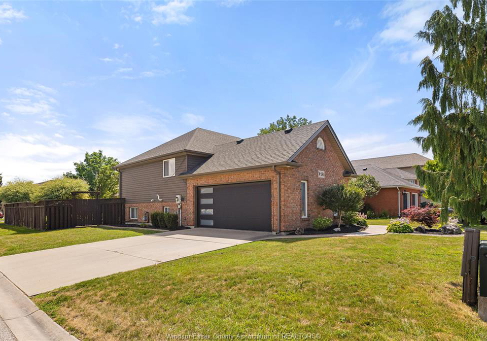 184-mousseau-belle-river-ontario-26016497