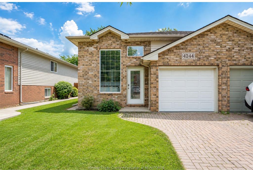 4244-old-west-windsor-ontario-26016498