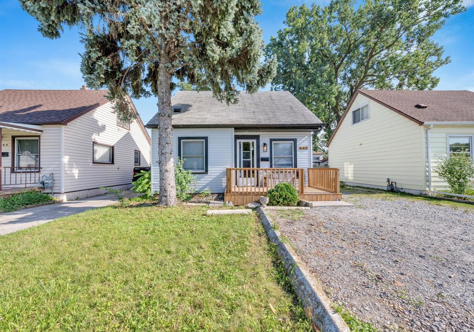 643-charles-street-windsor-ontario-26016506