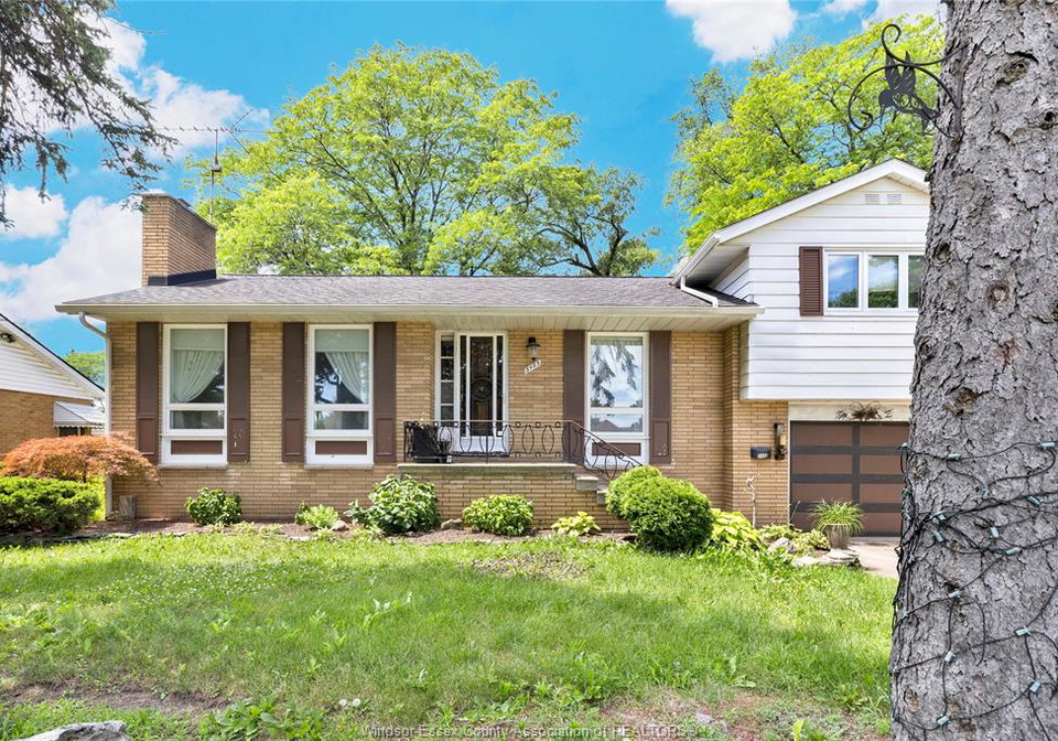 3483-dougall-windsor-ontario-26016533