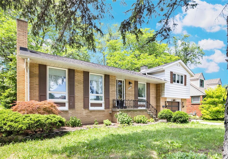 3483-dougall-windsor-ontario-26016533