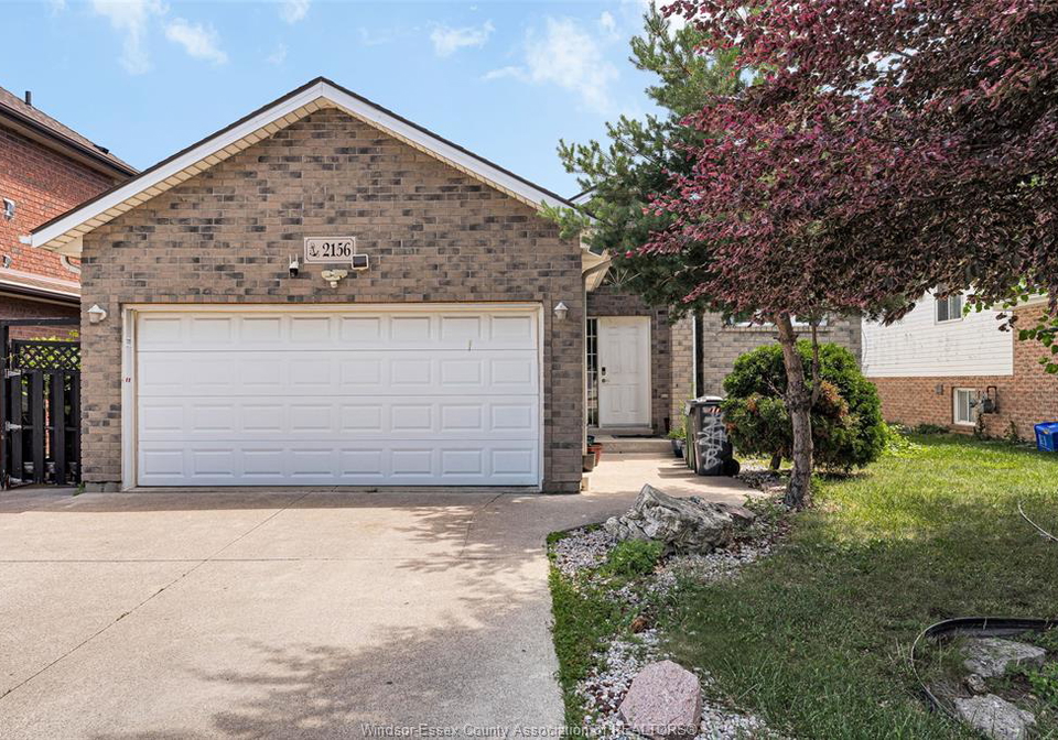 2156-dominion-boulevard-windsor-ontario-26016535