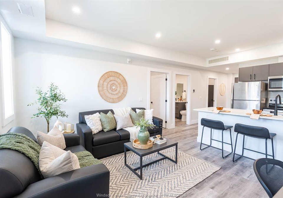 930-marion-windsor-ontario-26016538