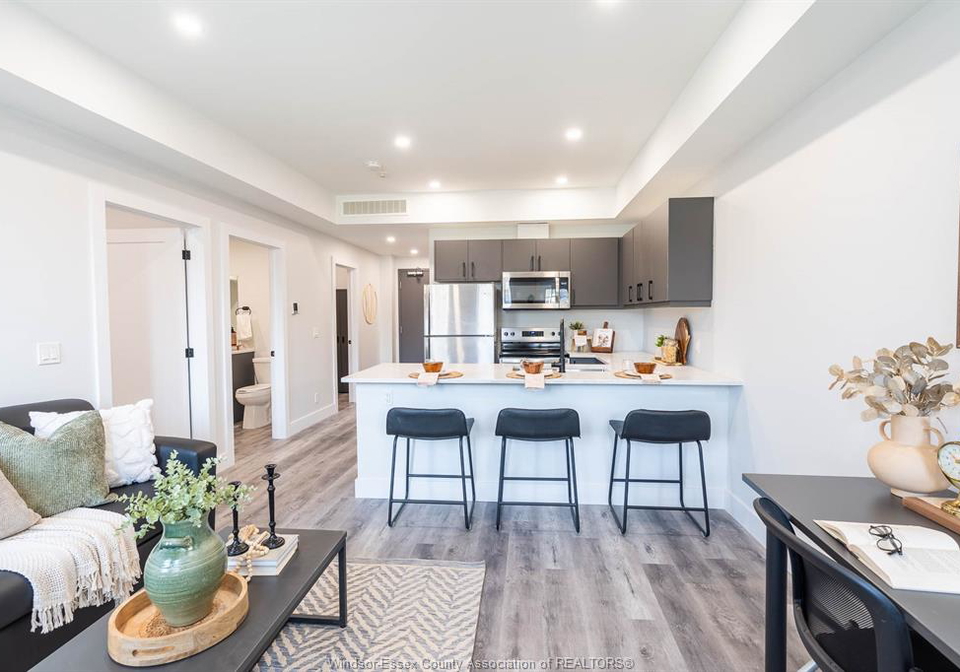 930-marion-windsor-ontario-26016538