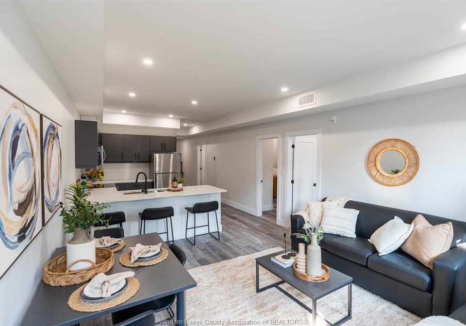 930-marion-windsor-ontario-26016541