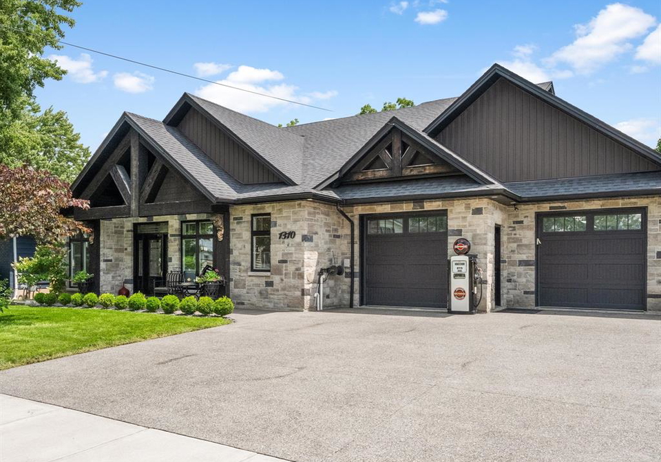 1310-poisson-street-tecumseh-ontario-26016546