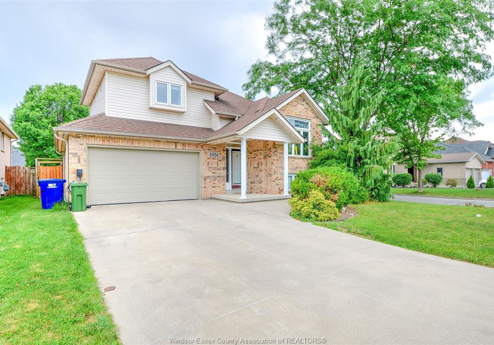 1051-cora-greenwood-windsor-ontario-26016552