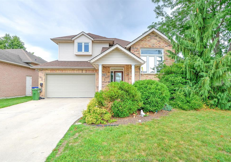 1051-cora-greenwood-windsor-ontario-26016552