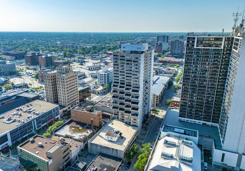 380-pellissier-avenue-windsor-ontario-26016581