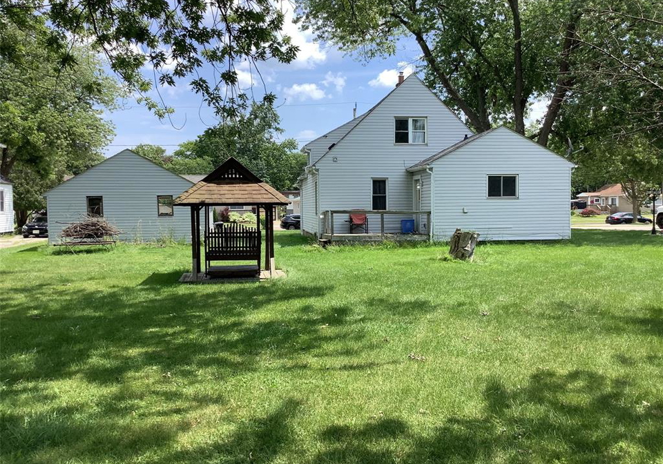 1733-balfour-windsor-ontario-26016588