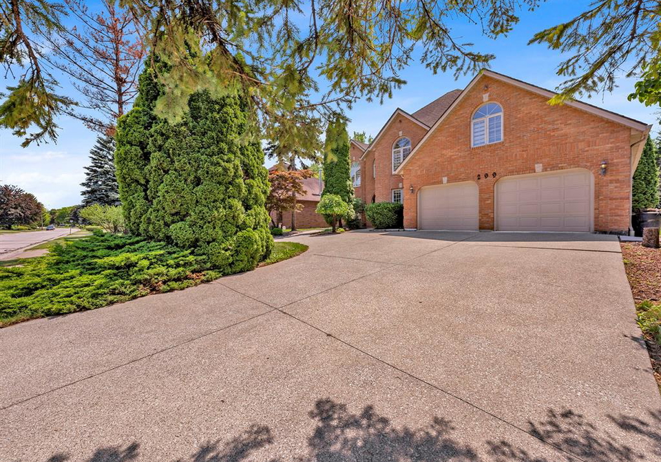 299-russel-woods-drive-tecumseh-ontario-26016599