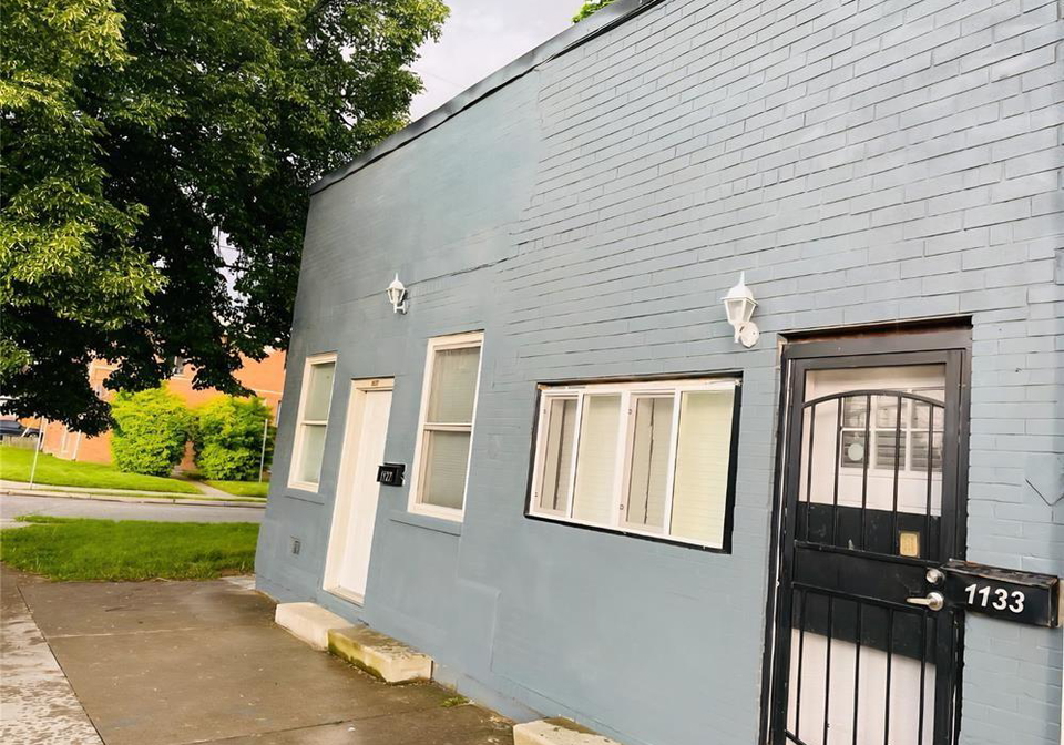 1133-erie-street-windsor-ontario-26016610