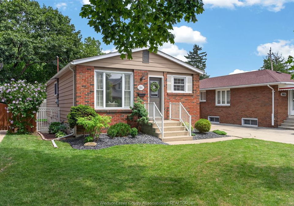 1084-prado-place-windsor-ontario-26016618