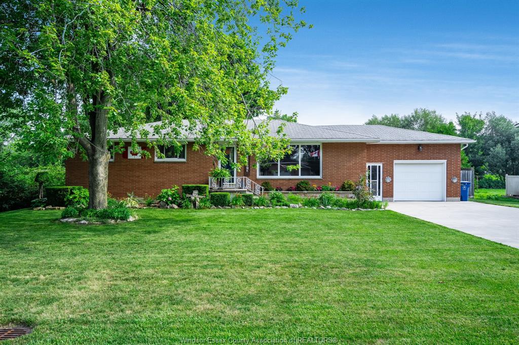166-kael-crescent-harrow-ontario-26016621