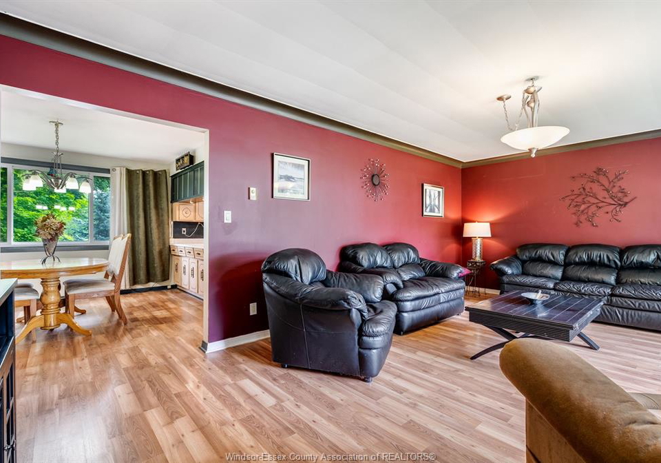166-kael-crescent-harrow-ontario-26016621