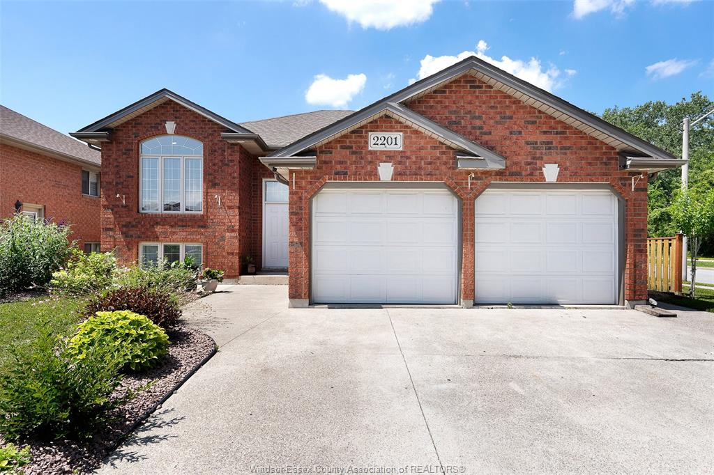 2201-rankin-windsor-ontario-26016622