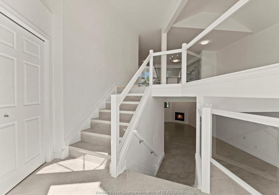 3316-kenilworth-windsor-ontario-26016634