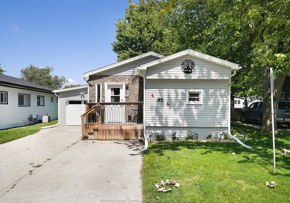 97-dana-drive-essex-ontario-26016637