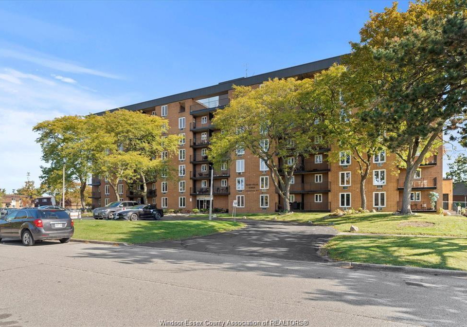 6574-thornberry-crescent-windsor-ontario-26016638