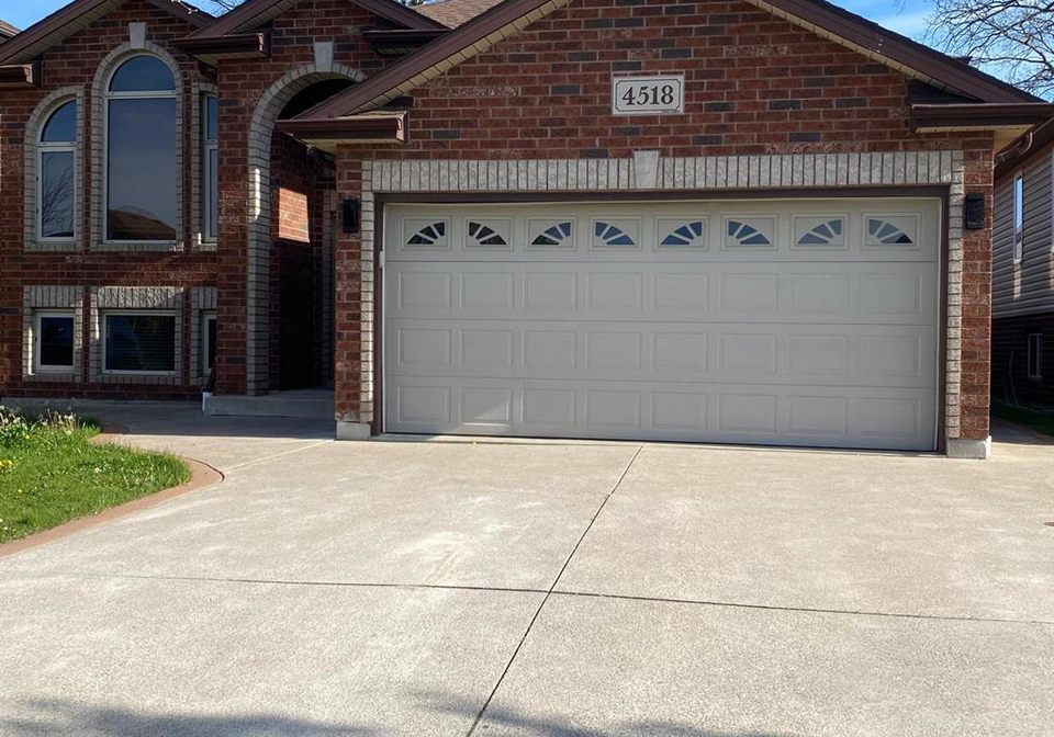 4518-helsinki-crescent-windsor-ontario-26016644