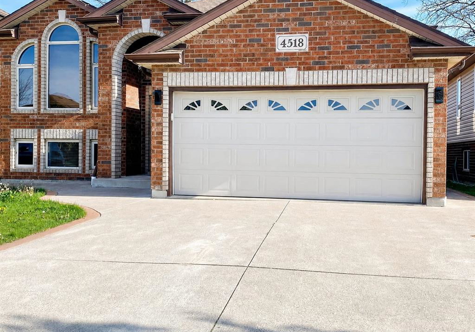 4518-helsinki-crescent-windsor-ontario-26016644