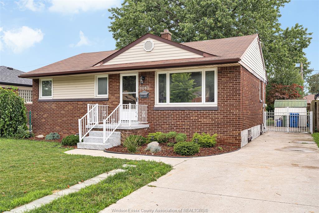 3849-hillcrest-windsor-ontario-26016651