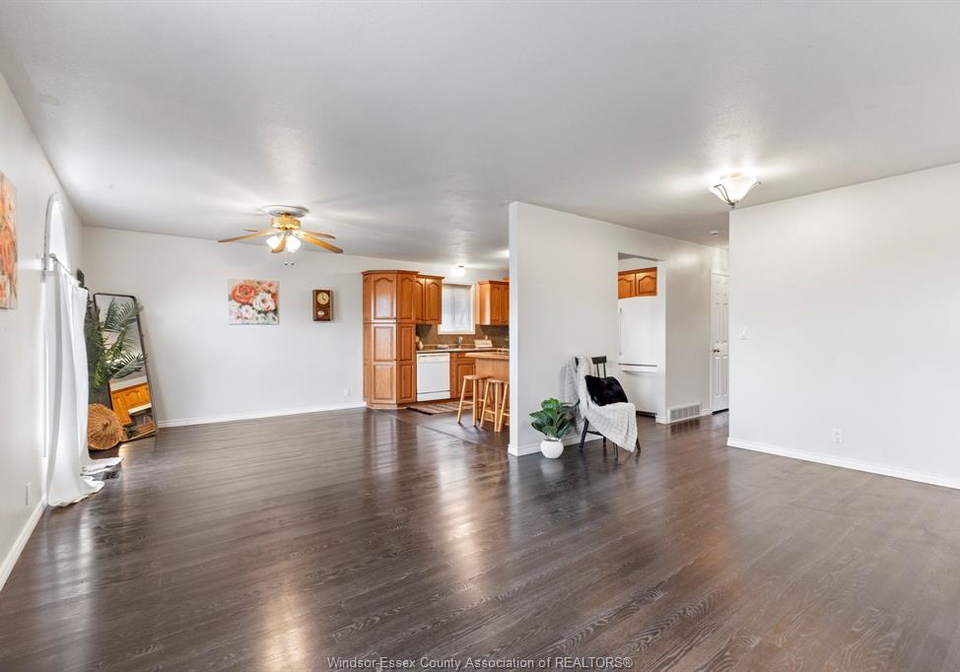 23-helen-street-tilbury-ontario-26016663