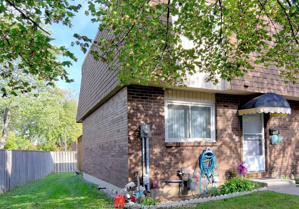 5468-lassaline-avenue-windsor-ontario-26016673