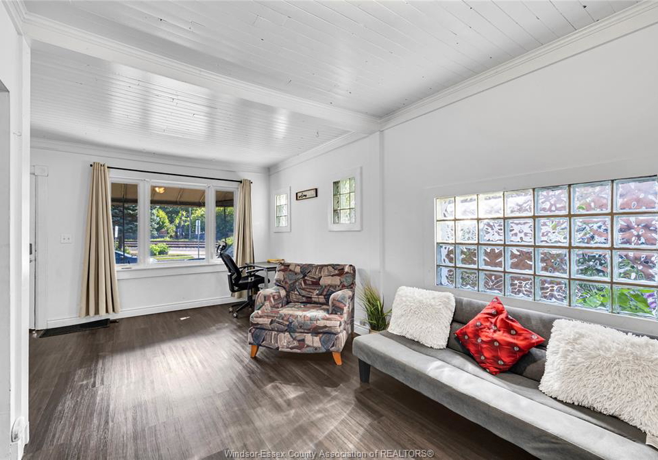 1757-pierre-avenue-windsor-ontario-26016674