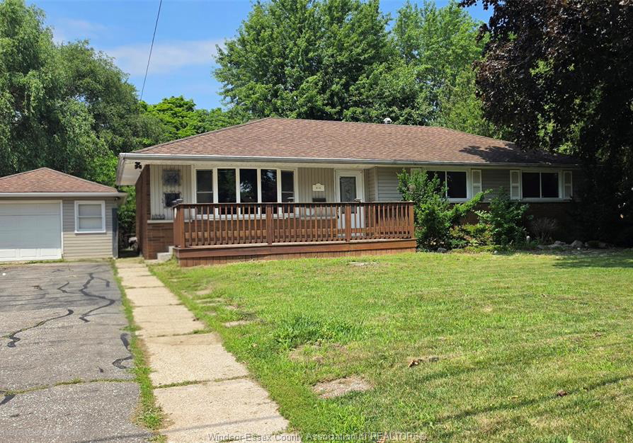 1050-bartlet-windsor-ontario-26016678