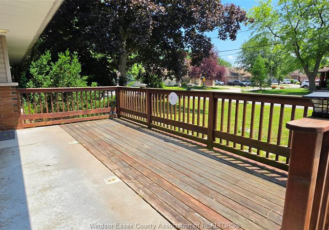1050-bartlet-windsor-ontario-26016678