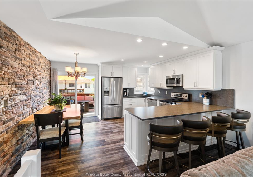1040-king-louis-street-lakeshore-ontario-26016686