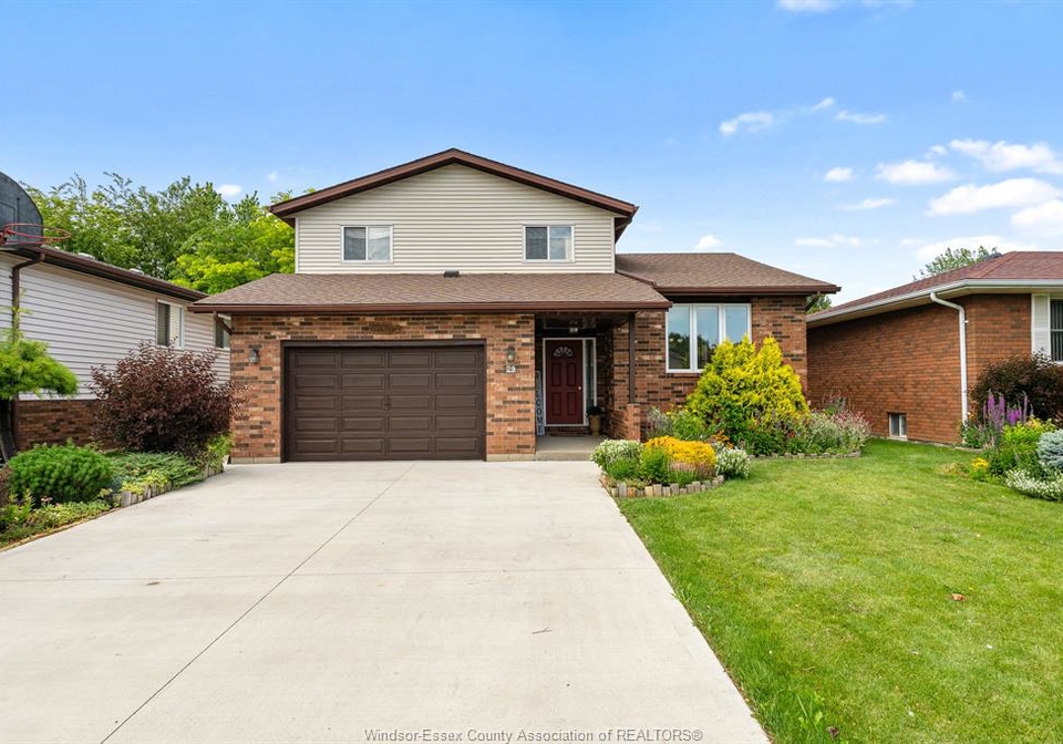 29-alderton-street-leamington-ontario-26016711
