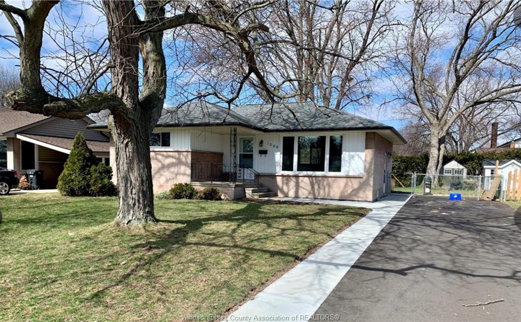 1568-villa-maria-boulevard-north-windsor-ontario-26016729