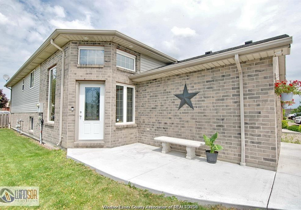 1526-highnoon-drive-windsor-ontario-26016737