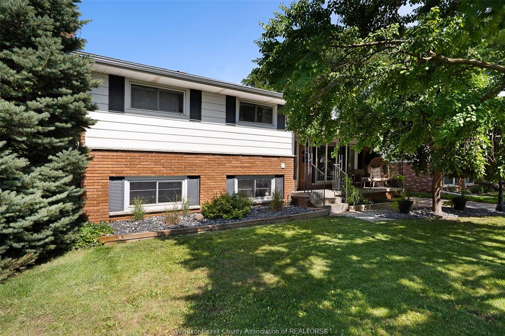 1170-garden-court-drive-windsor-ontario-26016740