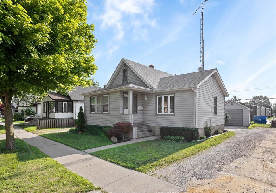 28-white-street-leamington-ontario-26016746