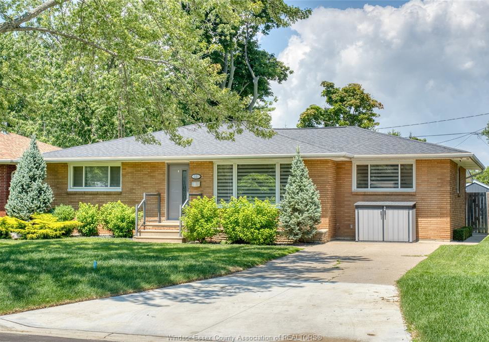 11-margaret-leamington-ontario-26016749