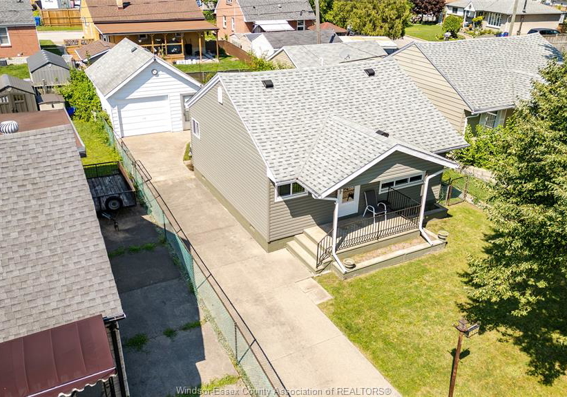 1586-prince-windsor-ontario-26016768