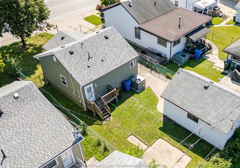 1586-prince-windsor-ontario-26016768