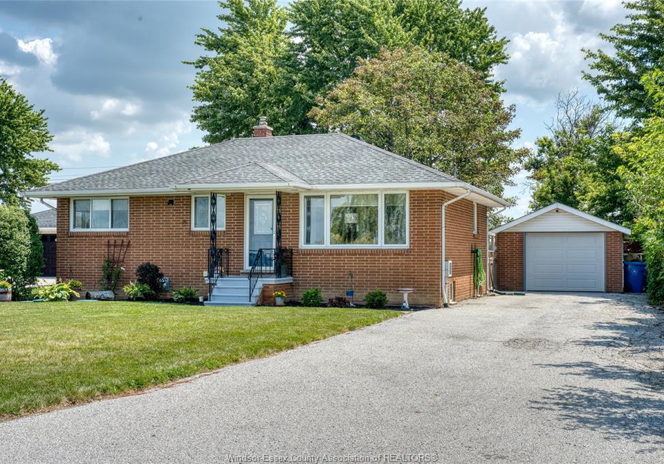 14001-walker-road-essex-ontario-26016770