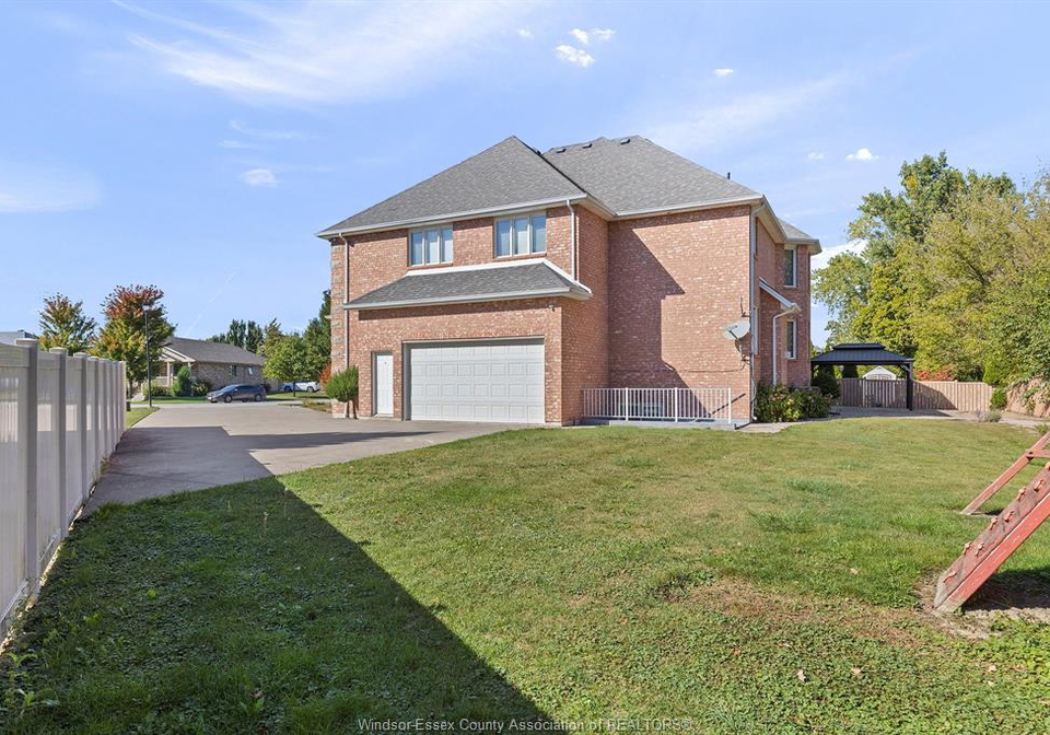 21-laurentia-drive-tilbury-ontario-26016774