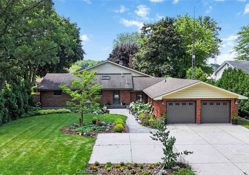 4803-st-clair-parkway-port-lambton-ontario-26016790
