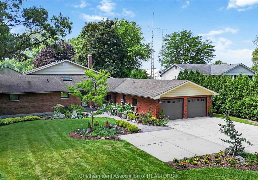 4803-st-clair-parkway-port-lambton-ontario-26016790